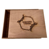 Caja en MDF con tapa deslizable con grabado laser -32 cm x 32 cm x 7 cm (A15542)