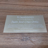 Placa en aluminio dorado espejo 1mm con grabado laser de fibra - 14 cm x 7 cm (A17096)