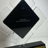 Trofeo en acrílico transparente con acrílico negro y graboplac dorado -25 cm x 30cm (C75288)