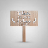 Letrero en MDF  enchapado con letras en relieve en MDF acabado en vinil - 35 cm x 40 cm (C74103)