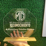 Reconocimiento en acrilico transparente con grabado laser - 24 cm x 22 cm (A16916)