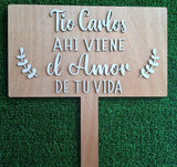 Letrero en MDF  enchapado con letras en relieve en MDF acabado en vinil - 35 cm x 40 cm (C74103)